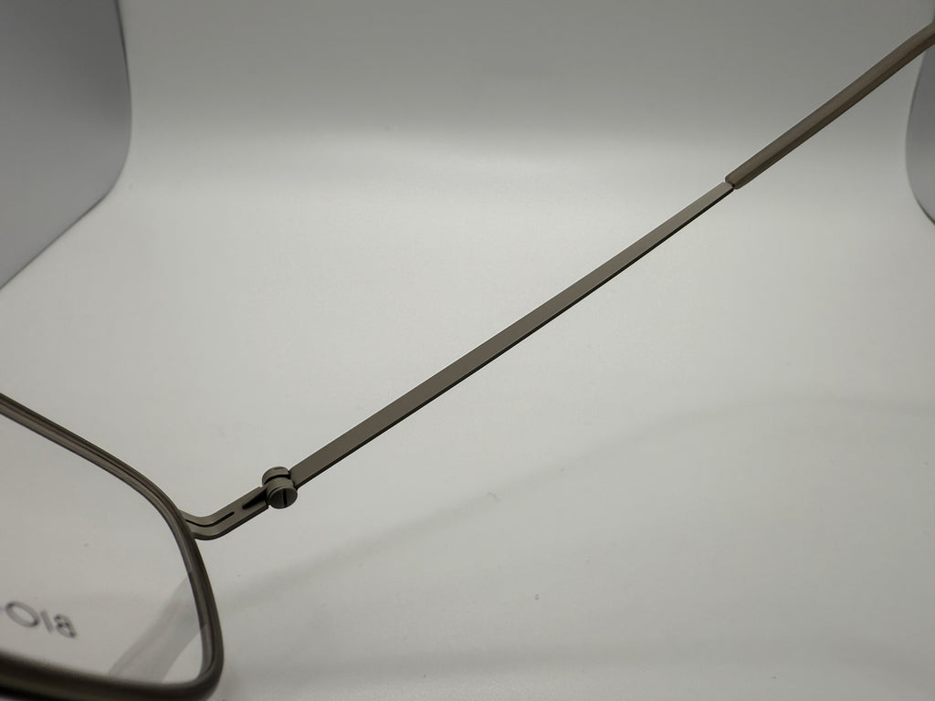 TTR9021 Unisex style;  Ultra-thin stainless steel with BIO-TR rim on the front ,very strong toughness