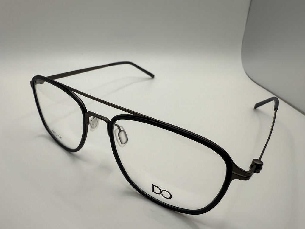TTR9019 Men style;  Ultra-thin stainless steel with BIO-TR rim on the front ,very strong toughness