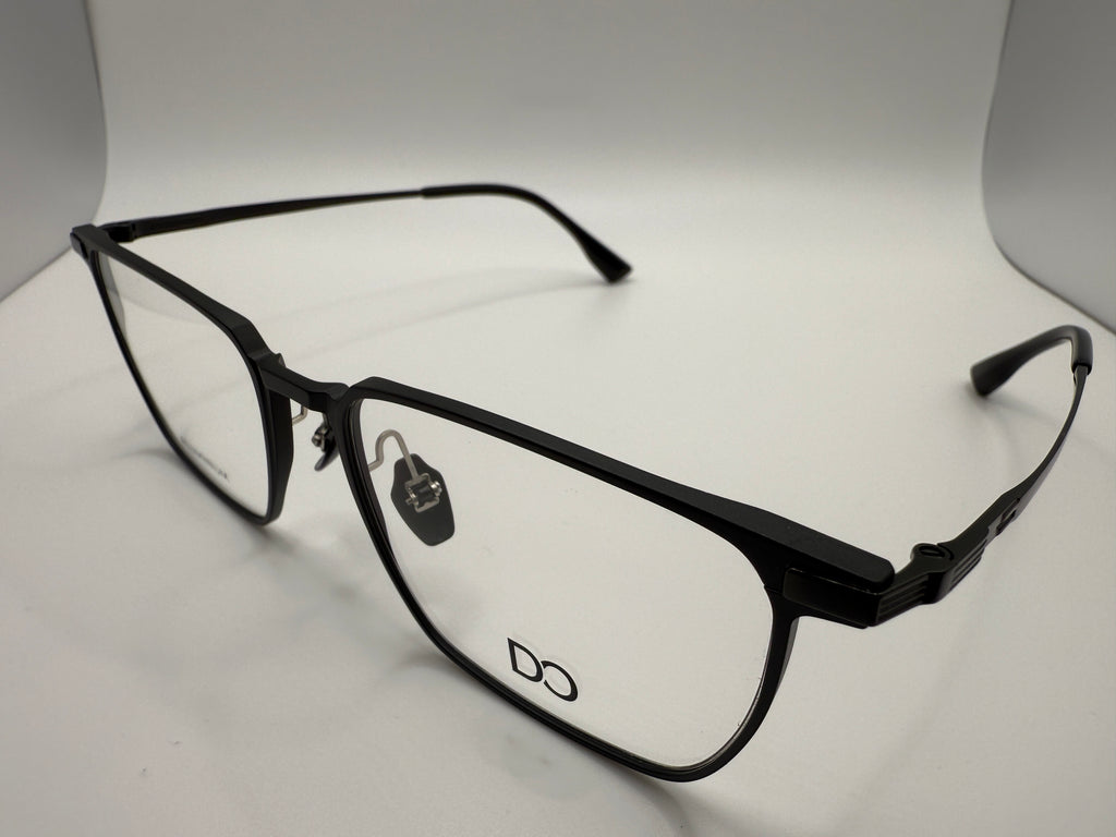 37002 Men style; Aluminium front ,B titanium temples ,acetate tips