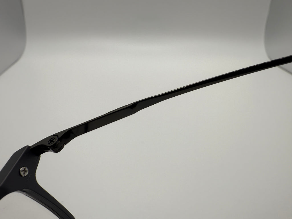 37079 Men style; Aluminium front ,B titanium temples ,acetate tips