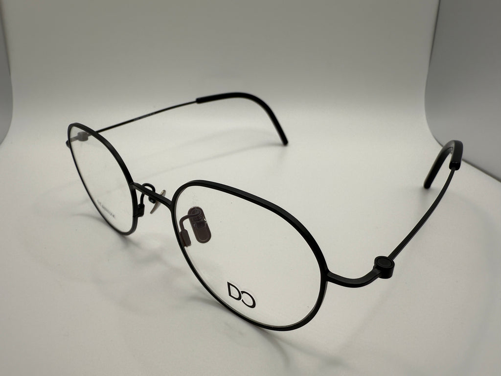 NOT24101（23807) Unisex; B titanium front and temple with acetate tips