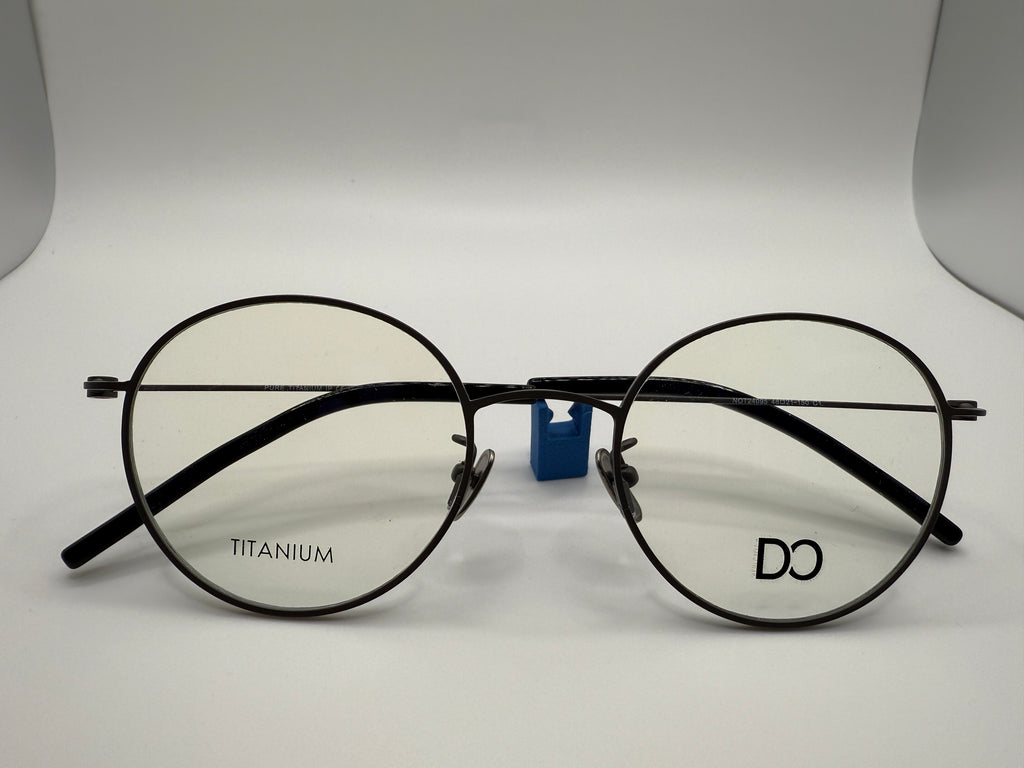 NOT24095(23801) Unisex; B titanium front and temple with acetate tips