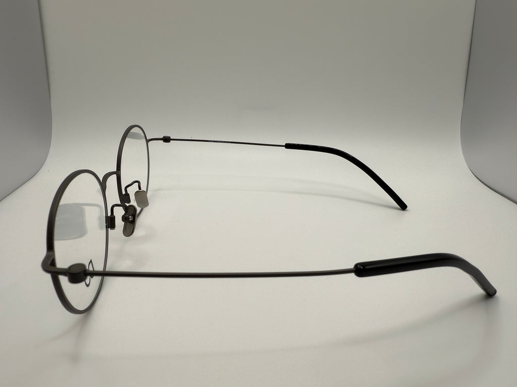 NOT24095(23801) Unisex; B titanium front and temple with acetate tips