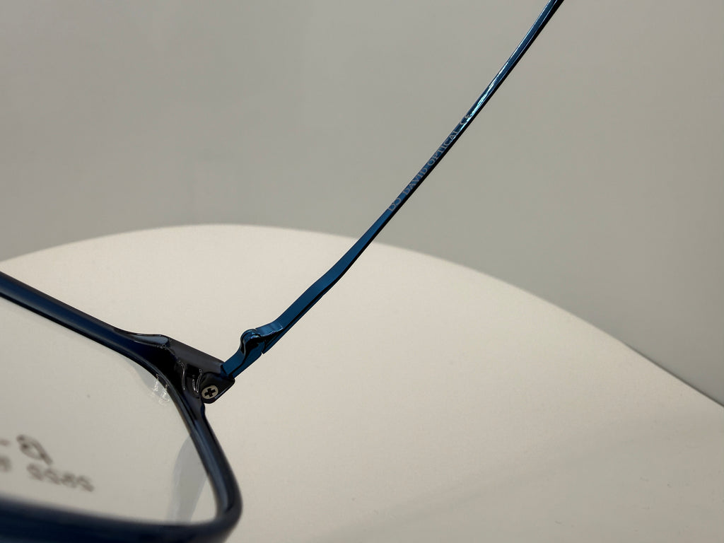 2522 Unisex Beta Uitem frame with clippers