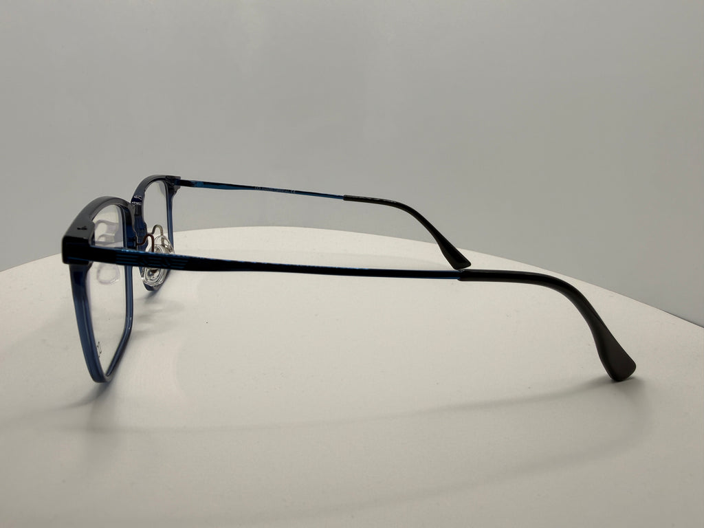 2522 Unisex Beta Uitem frame with clippers