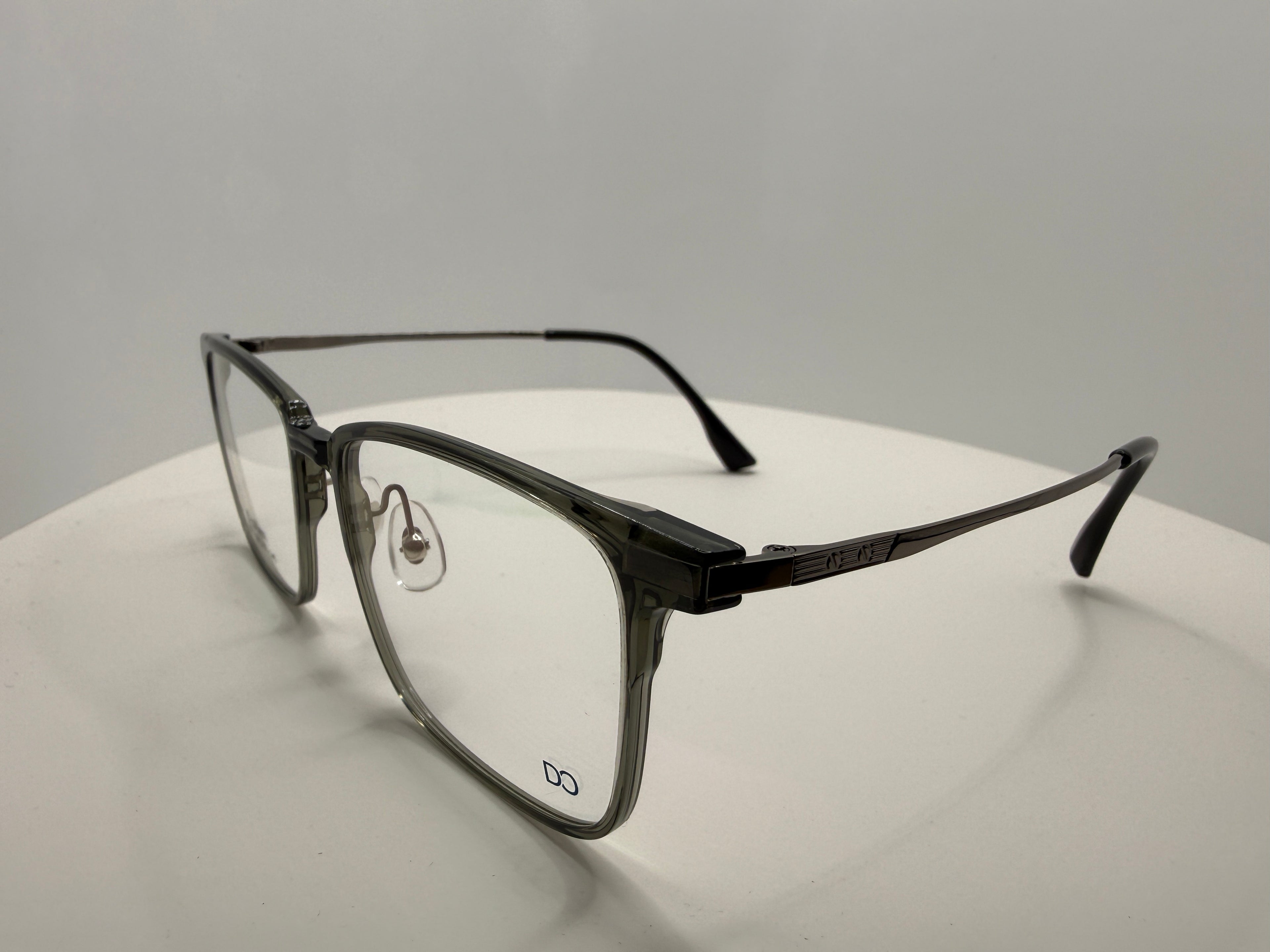 2522 Unisex Beta Uitem frame with clippers
