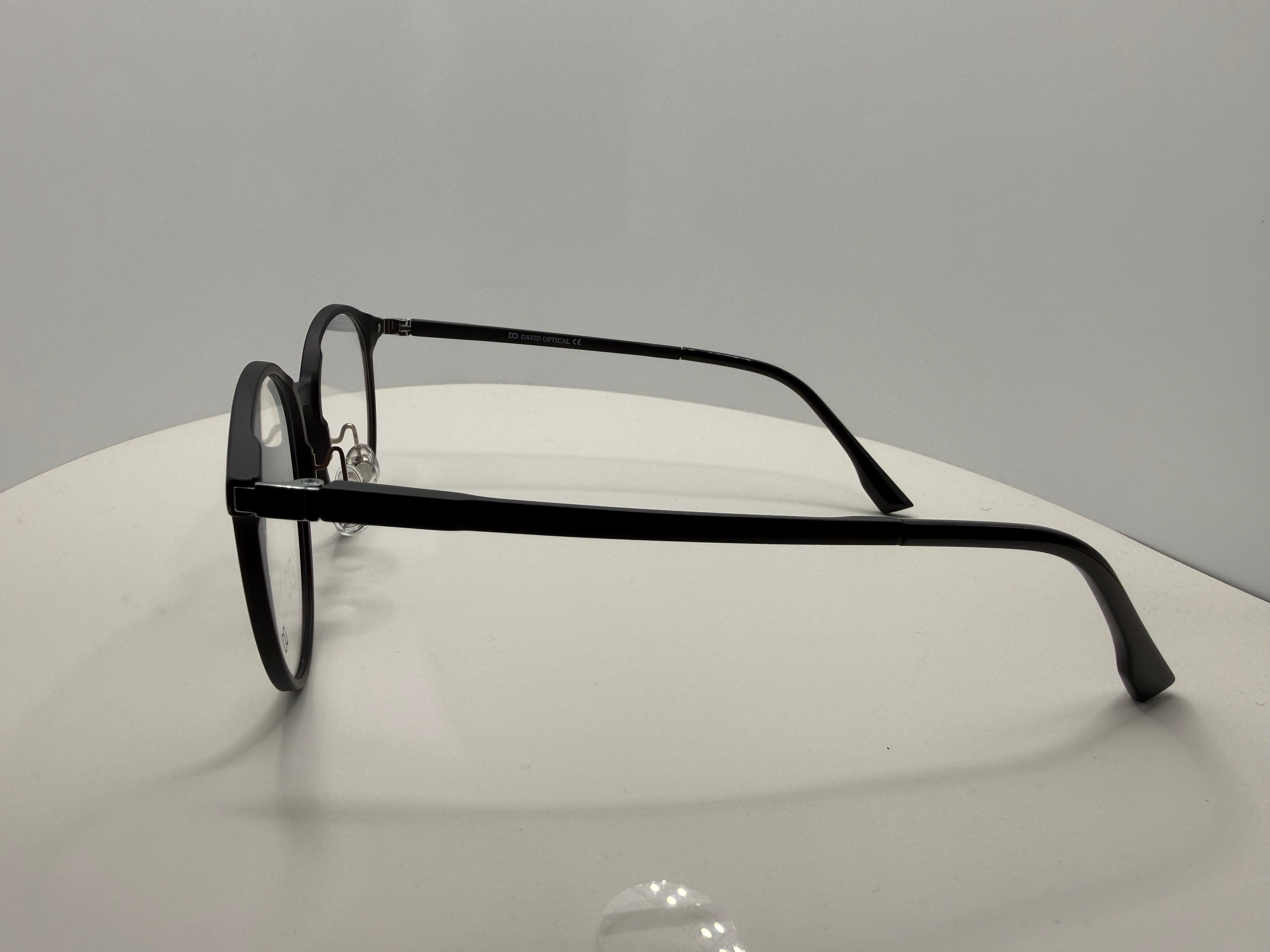 8303 Lady Beta Uitem frame with clippers