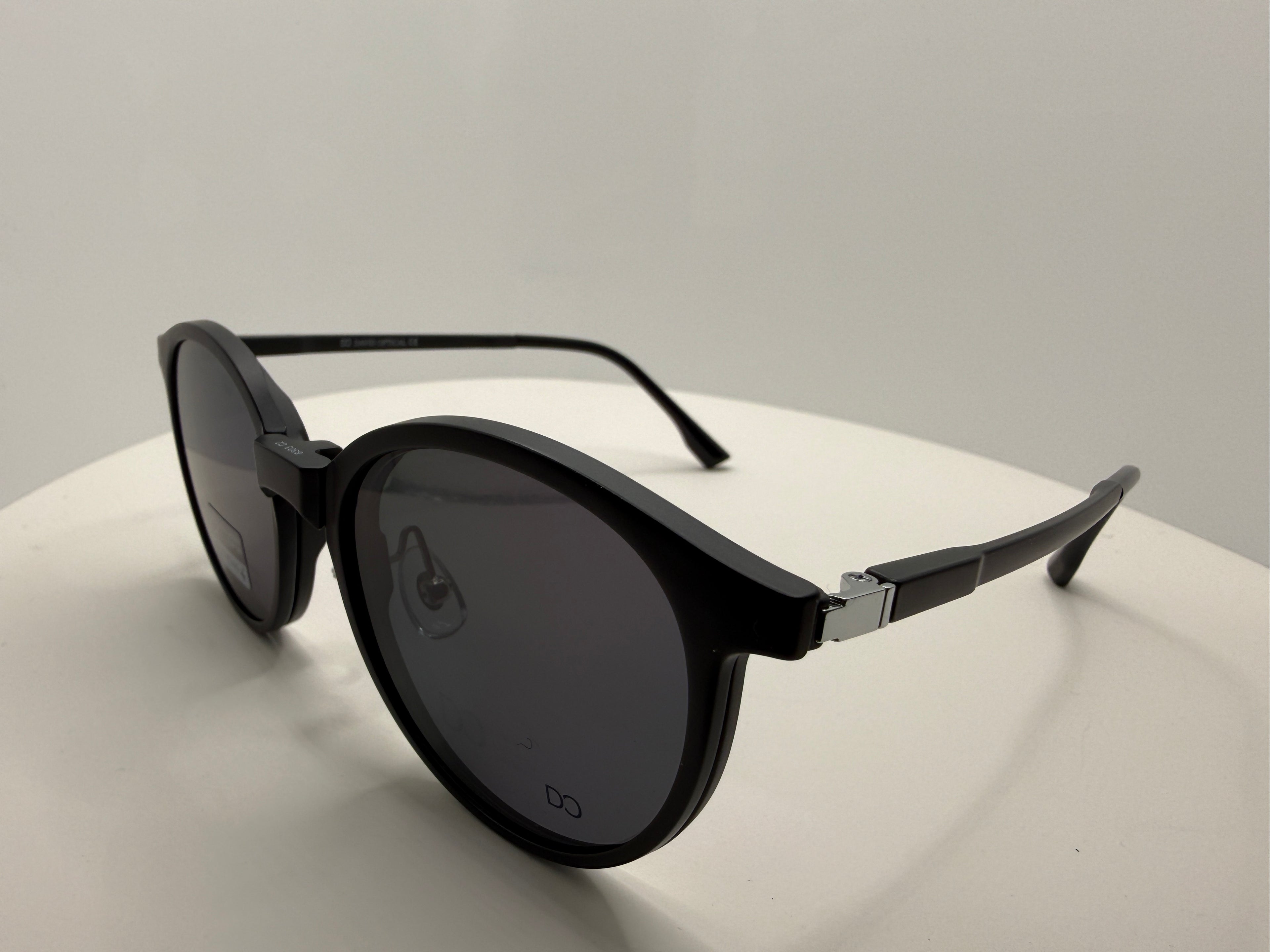 8303 Lady Beta Uitem frame with clippers
