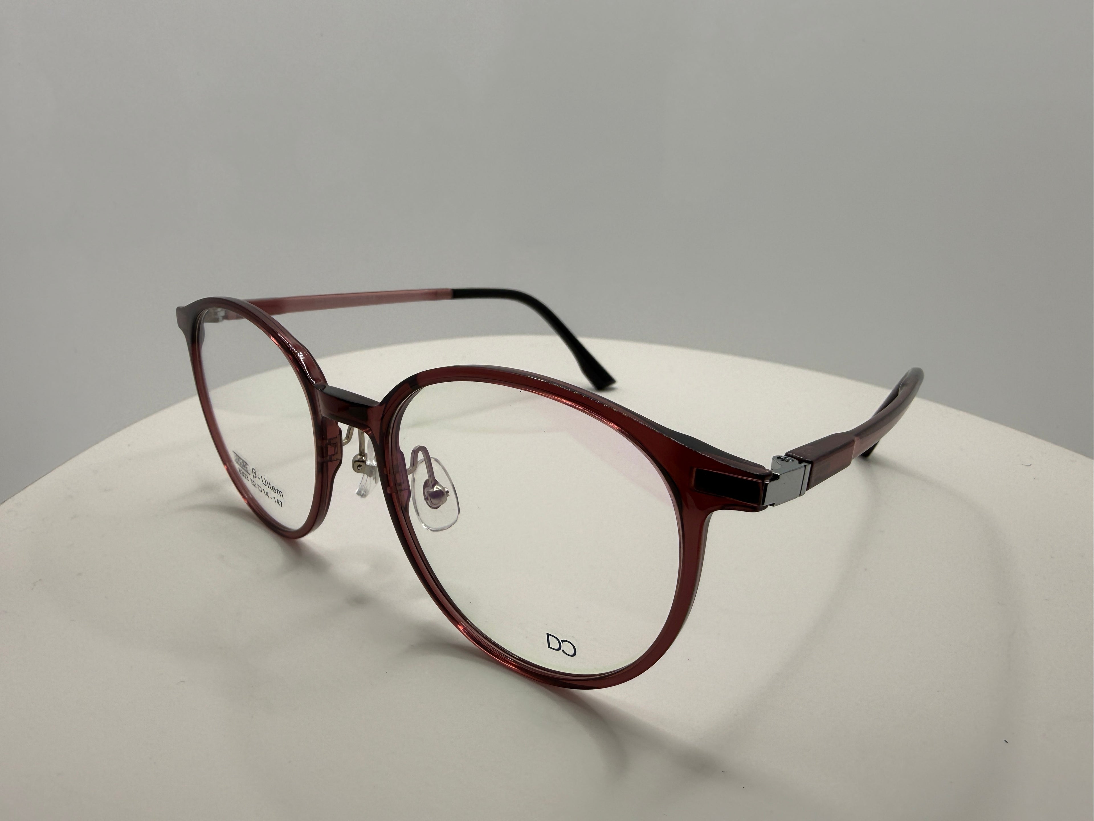 8303 Lady Beta Uitem frame with clippers