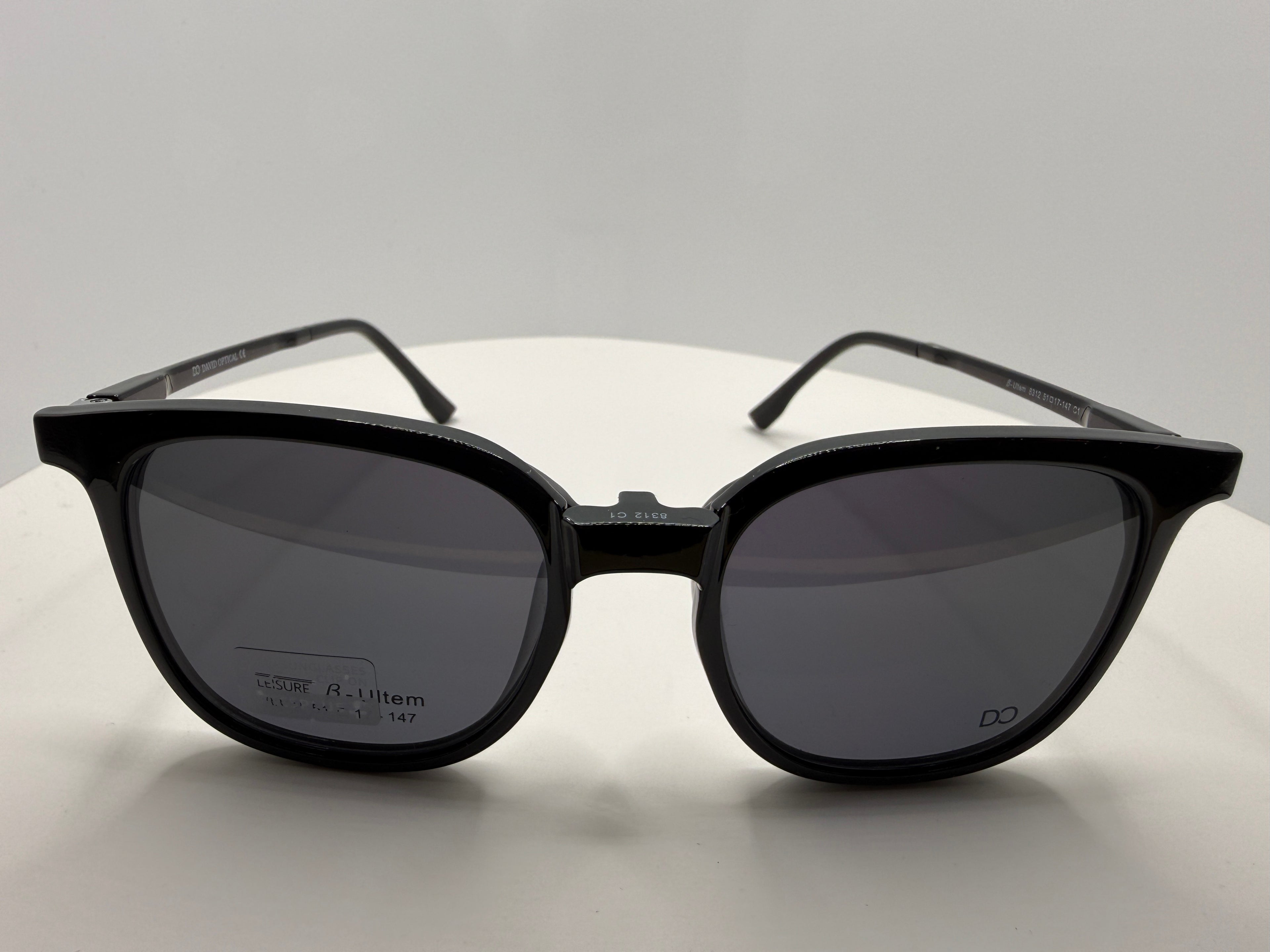 8312 Lady Beta Uitem frame with clippers