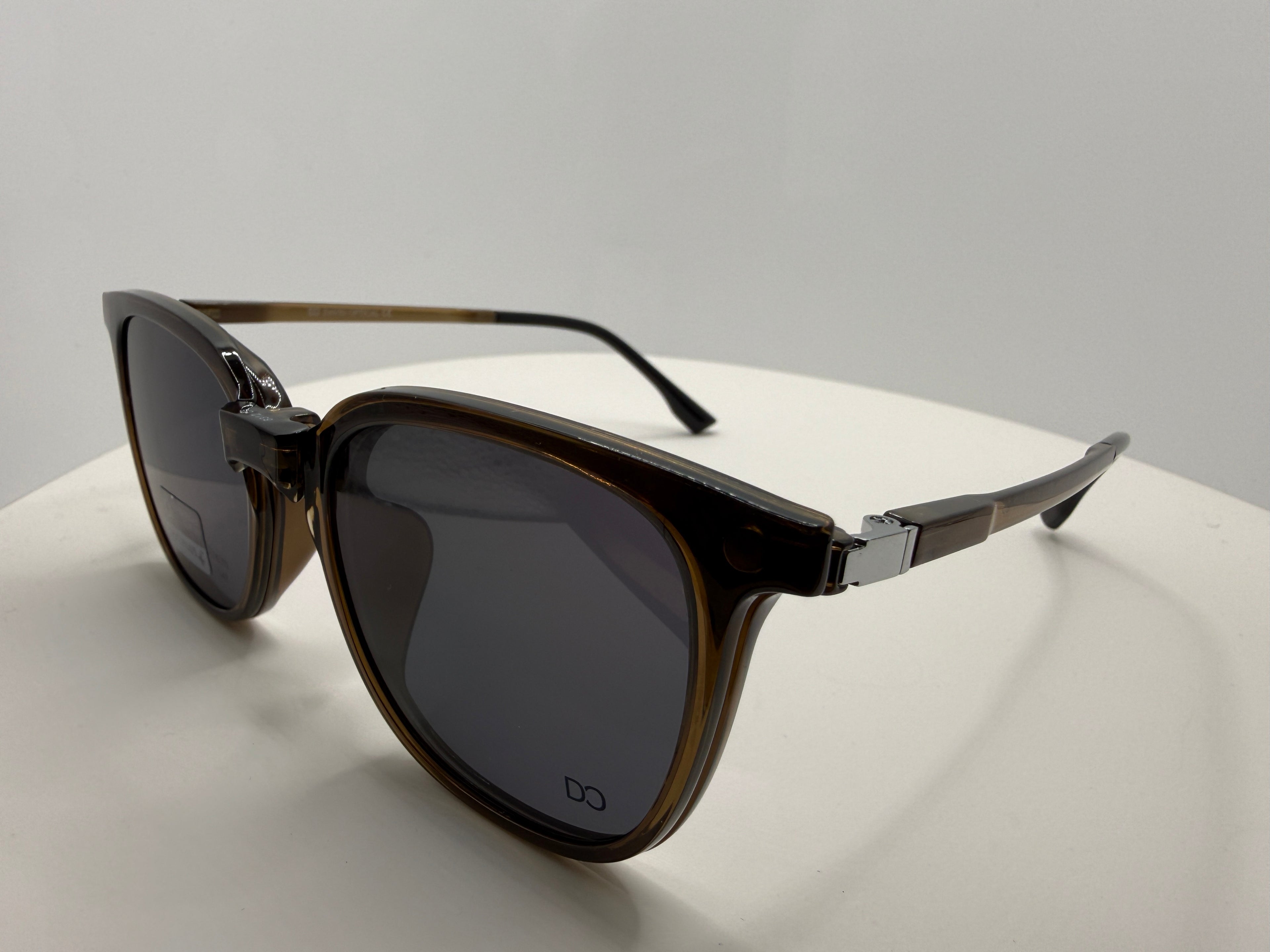 8312 Lady Beta Uitem frame with clippers