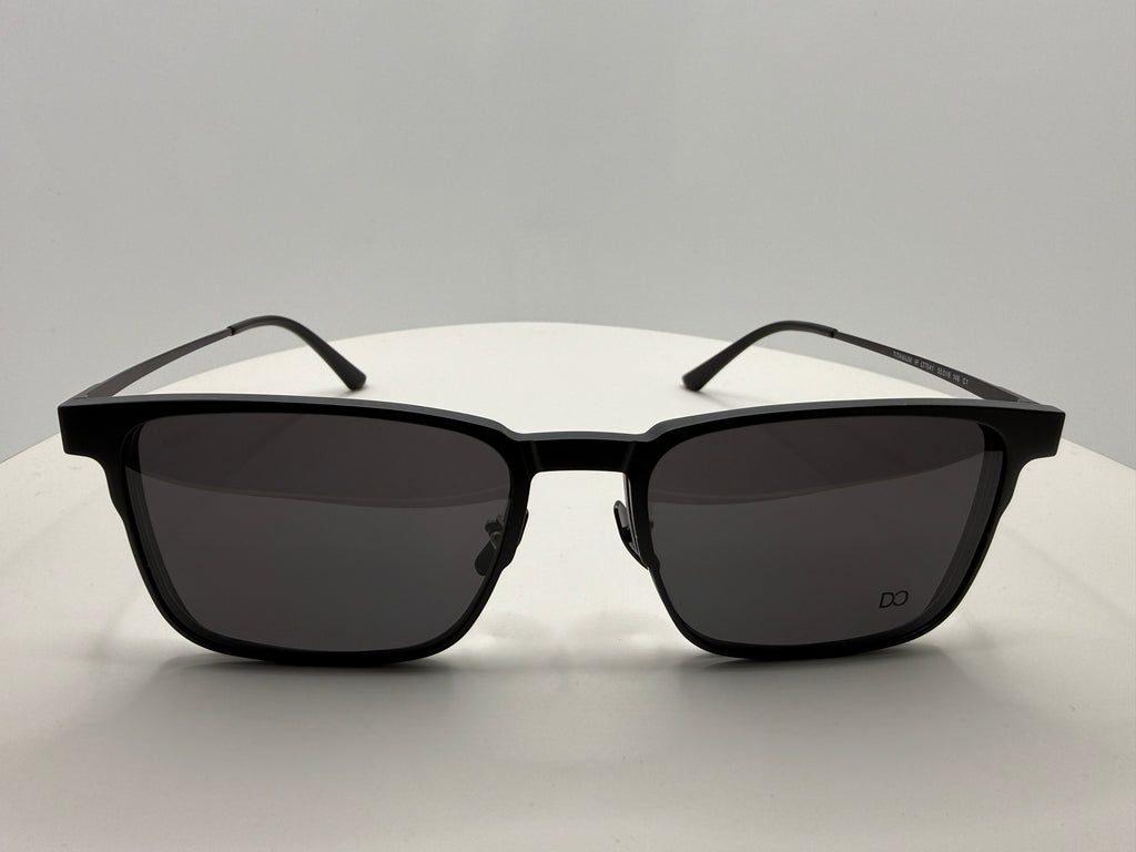 LT7041 C1 Titanium frame with clippers