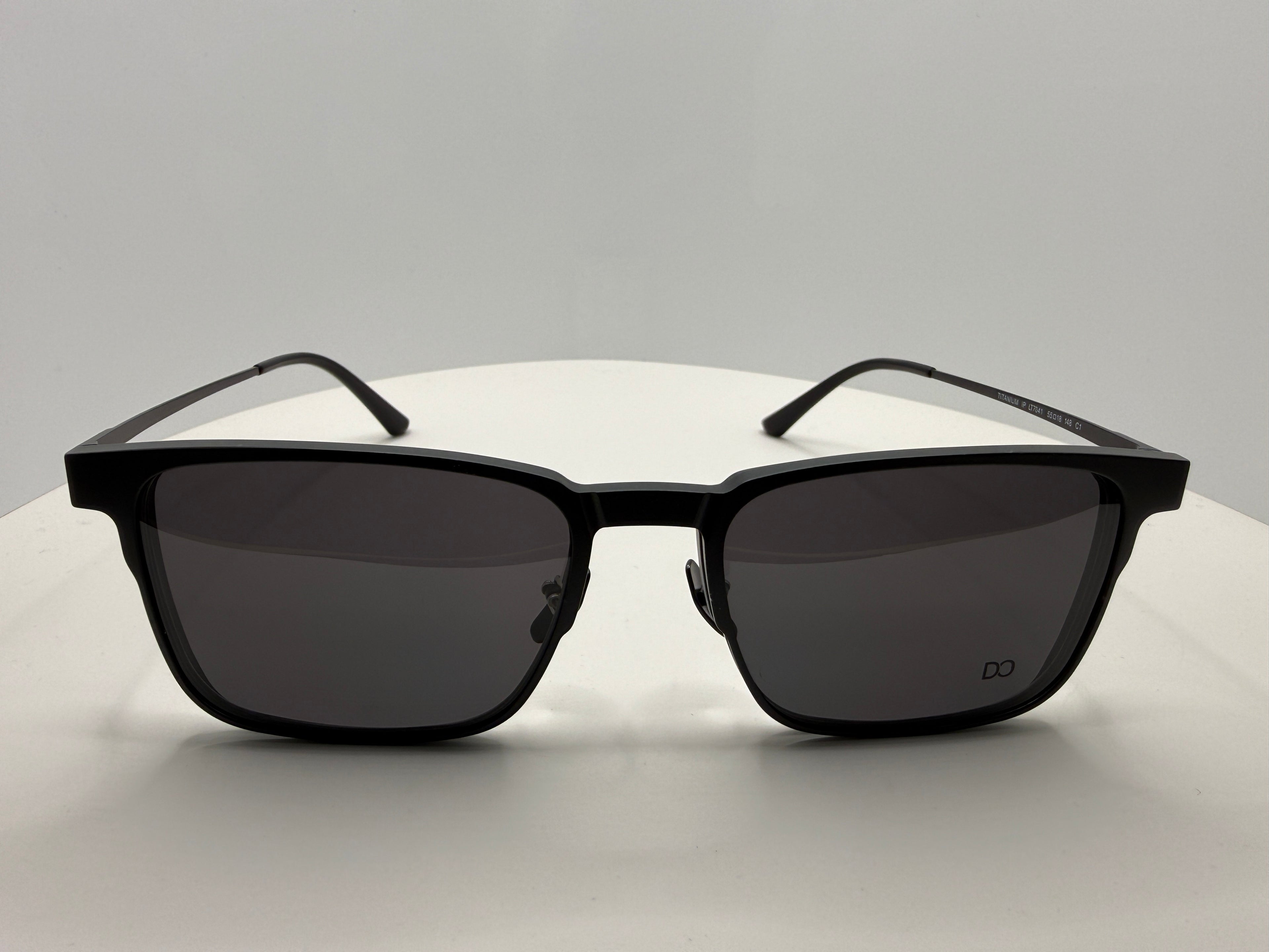LT7041 C1 Titanium frame with clippers