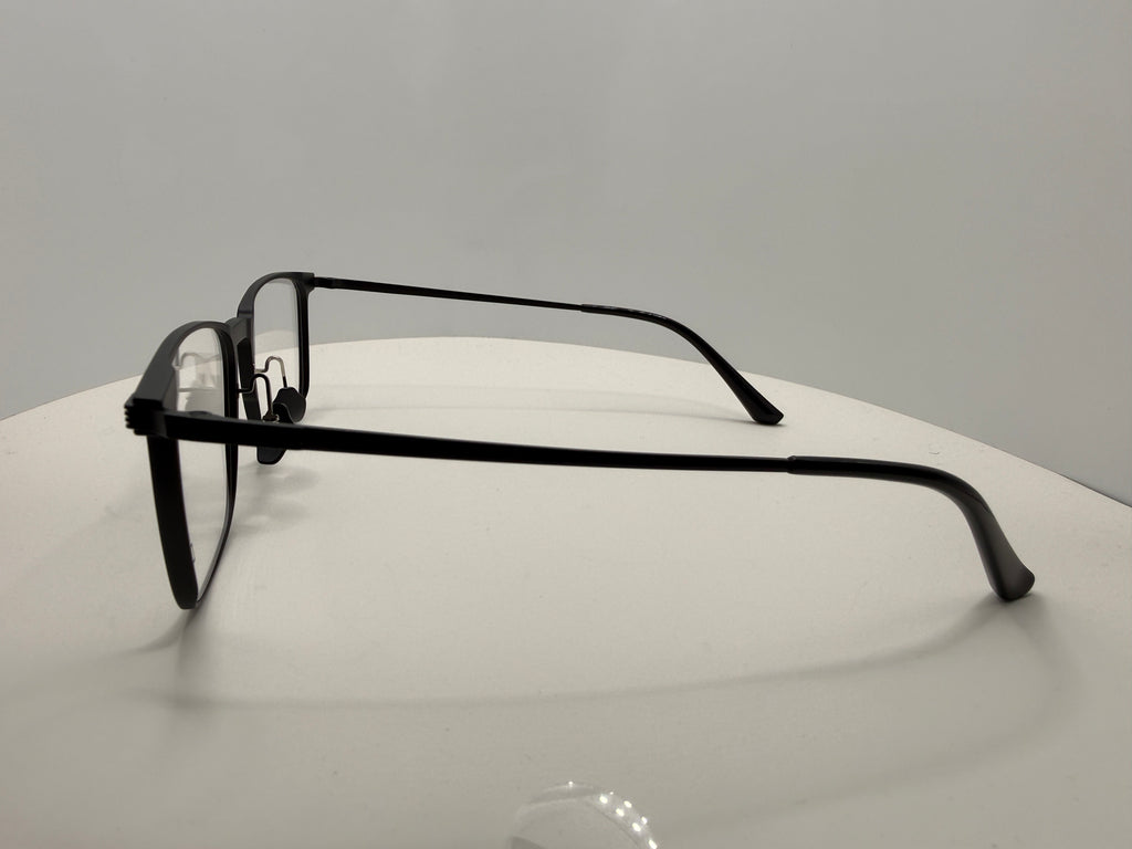 LT7041 C1 Titanium frame with clippers