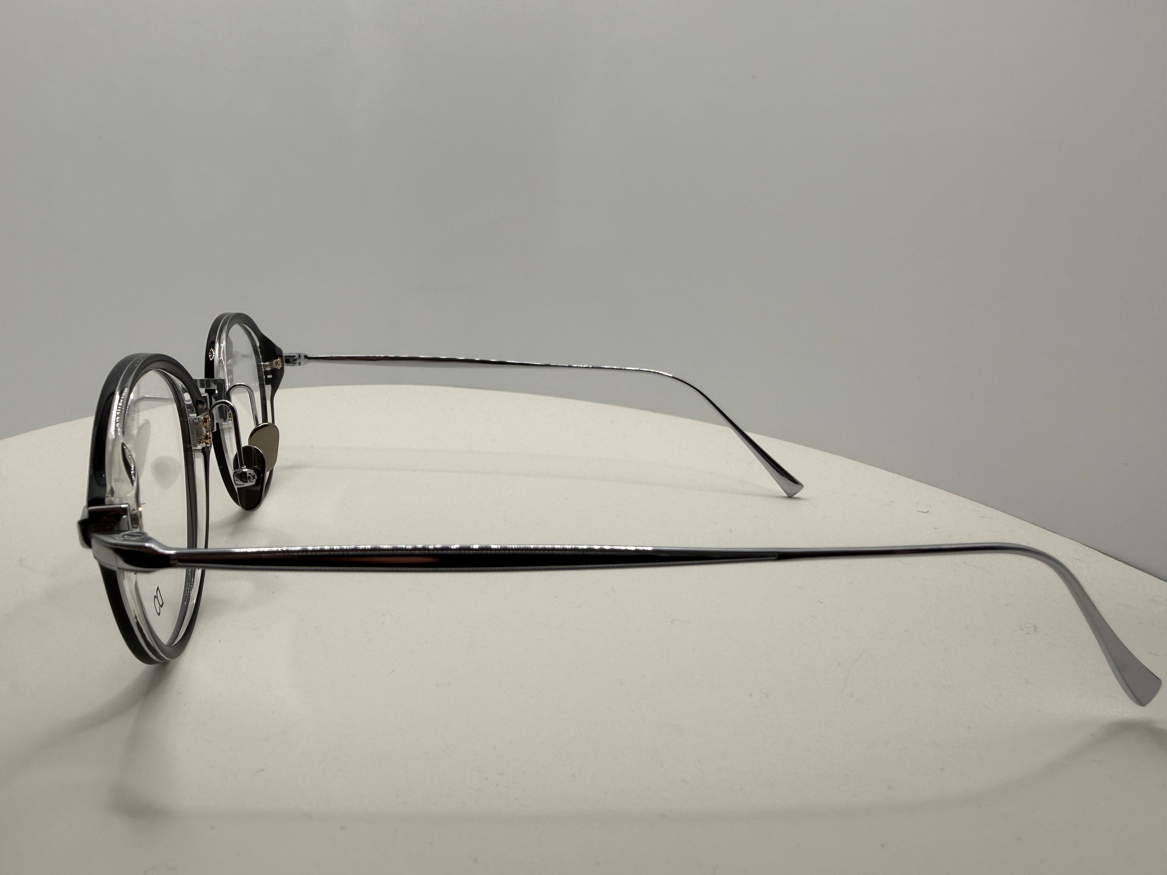 KMN182 Women style; Acetate front and temple with acetate tips