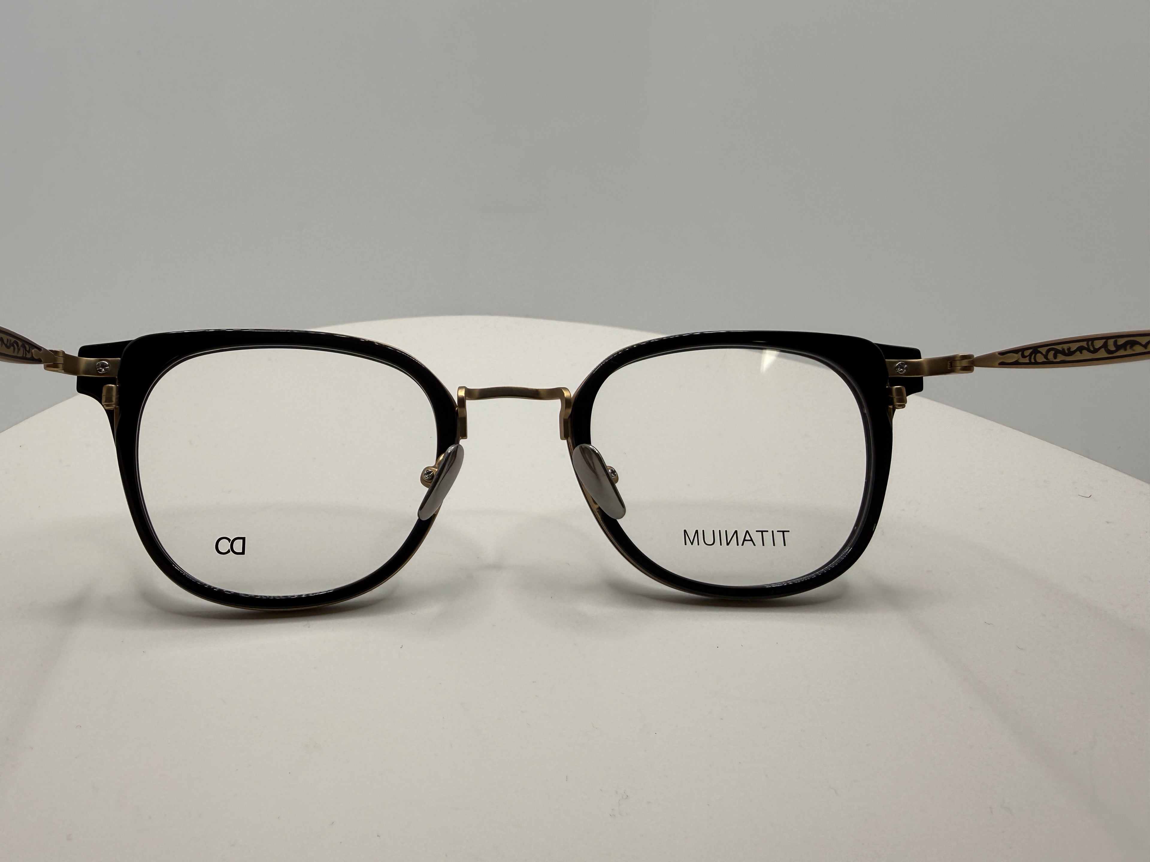 Z1611 Women style; Acetate front and temple with acetate tips